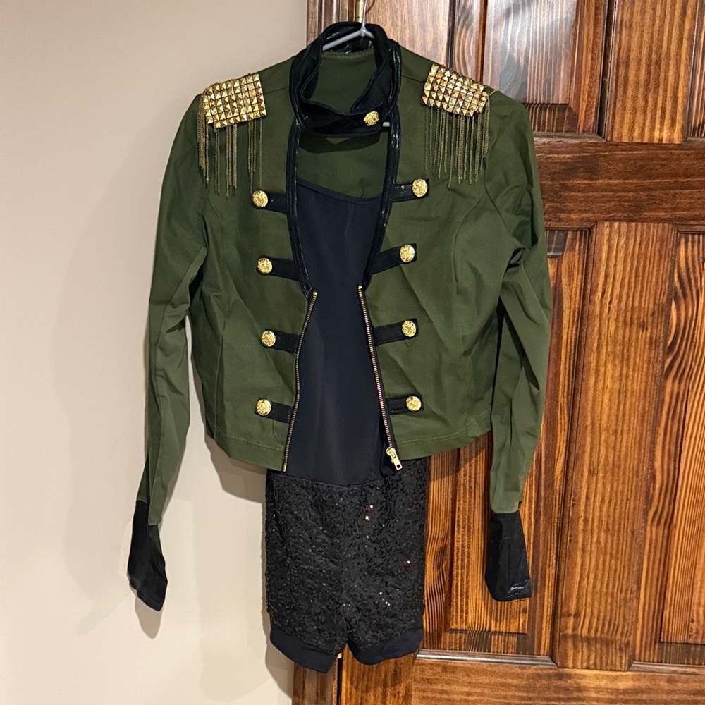 Stylish Green Military-Inspired Women's costume